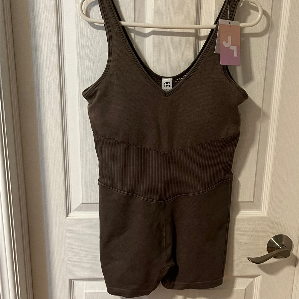 NWT. JoyLab Brown Taupe Textured Bodysuit . Size XL.